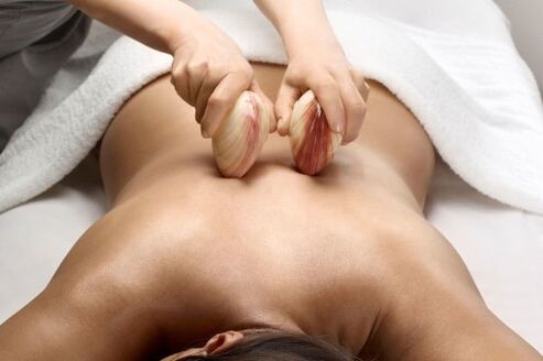masaža za torakalnu osteohondrozu